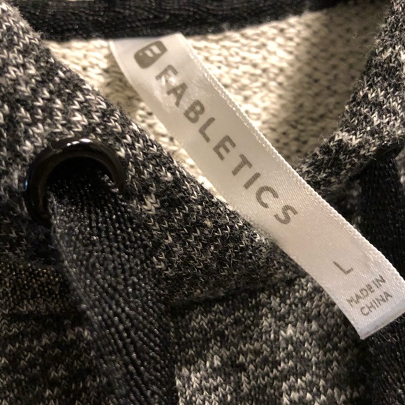 Fabletics hoodie great for those cooler days or air conditioning! - Picture 5 of 5